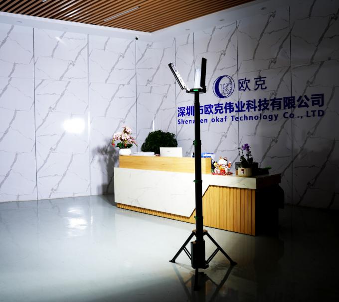 Torre de Luz LED Telesc&oacute;pica Port&aacute;til com Bateria Integrada e Trip&eacute; para Ilumina&ccedil;&atilde;o de Eventos ao Ar Livre 1